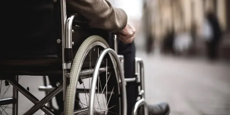 Бізнес на передовій звільнили від внеску за працевлаштування людей з інвалідністю