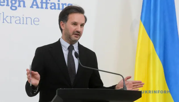 Київ запропонував Будапешту нові дату і місце зустрічі Зеленського з Мадяром