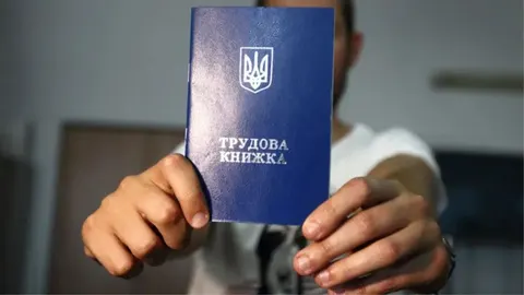 20 мільярдів на безробіття: куди пішли гроші та чому в країні дефіцит людей
