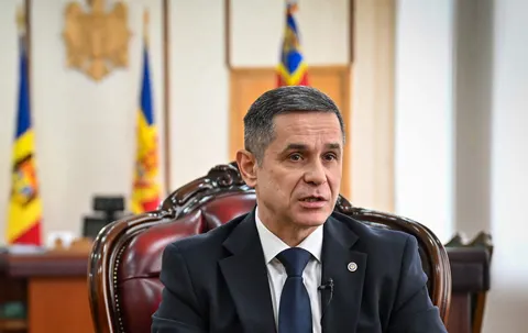 Міністр оборони Молдови відмовився говорити російською на пресконференції