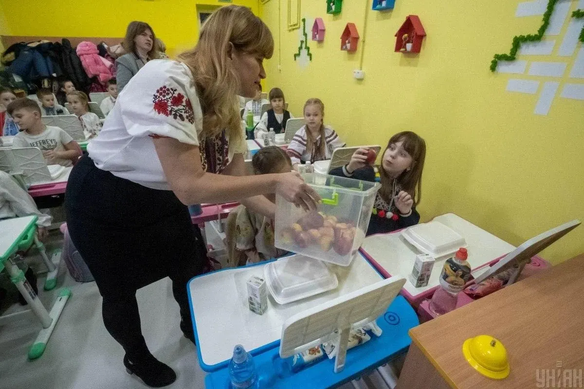 Педагогам підвищать зарплати на 20%: що ще зміниться з 1 вересня