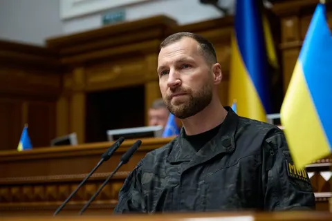 Хмара готовий працювати з наявною командою Міноборони