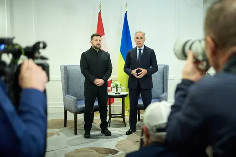 Україна і Канада підписали декларацію про партнерство на 100 років