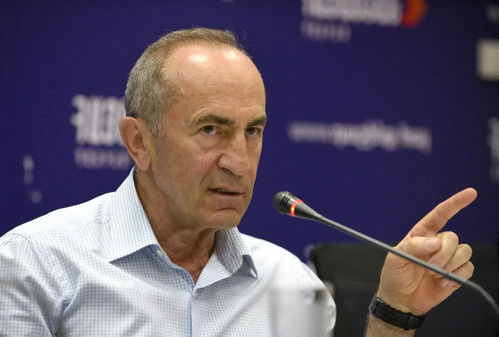 У Вірменії затримали експрезидента Кочаряна та його сина через корупцію