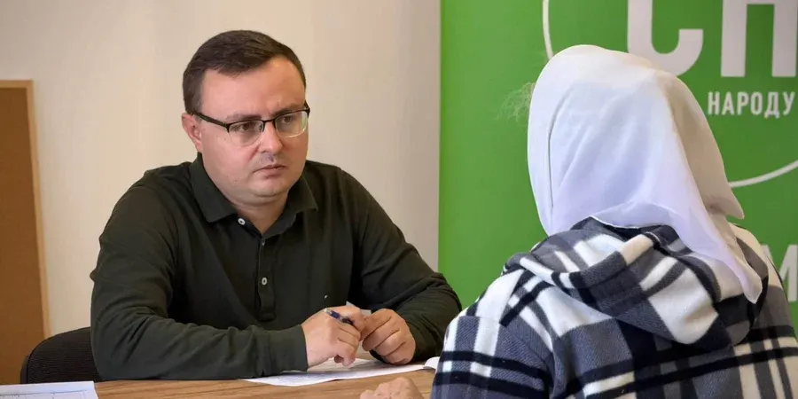 Естонія припинила контакти з депутатом Пушкаренком через тиск на розподіл допомоги