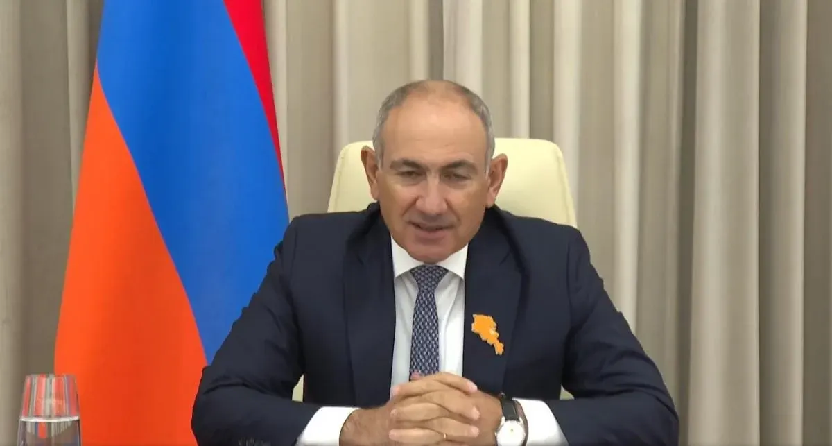 Пашинян подав у відставку: уряд Вірменії йде всім складом