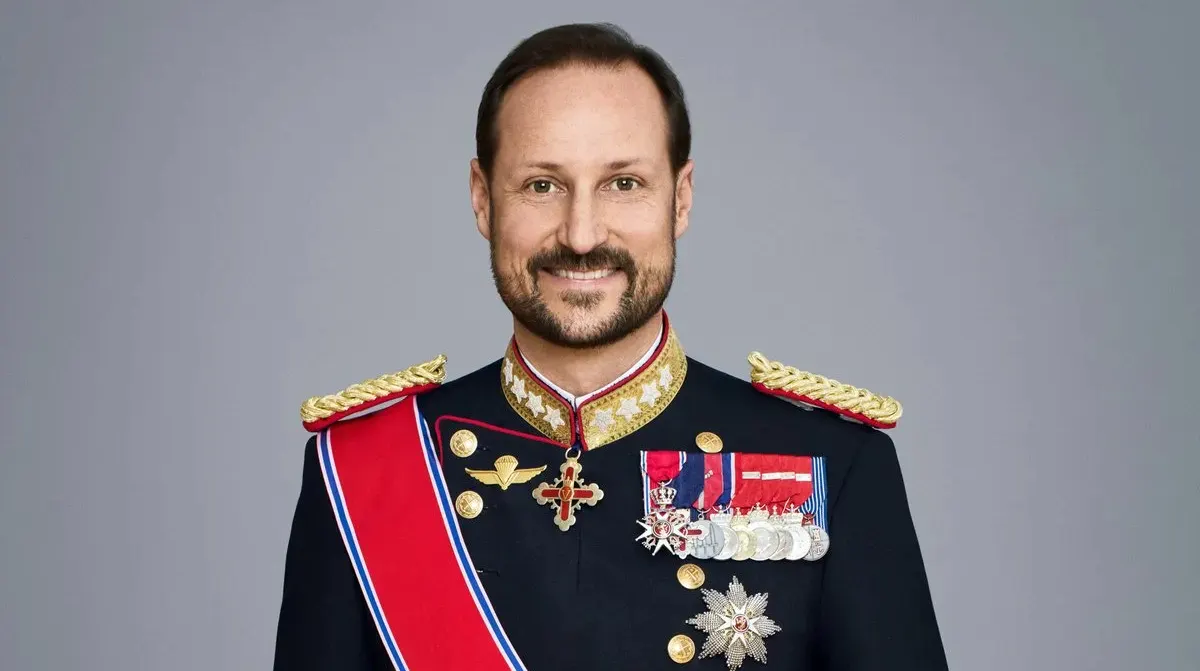 Гокон став новим королем Норвегії після смерті батька