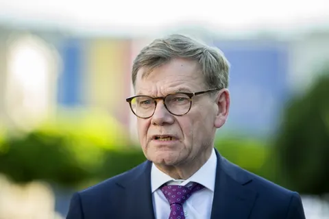 У Берліні знають, хто з українців ухиляється: міністр про повернення чоловіків додому
