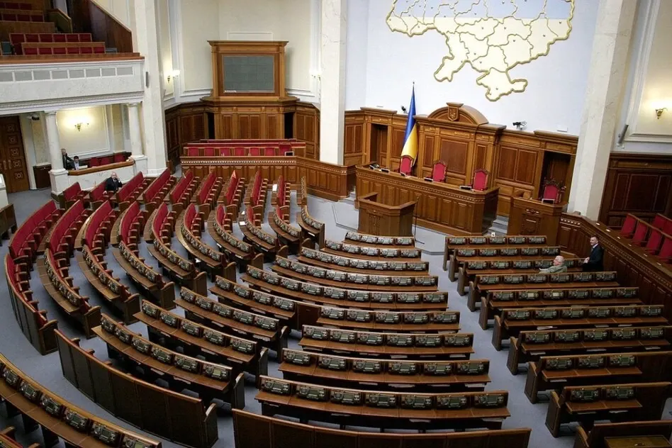 Рада без засідань 26 днів: у парламенті кажуть, що робота не зупиняється