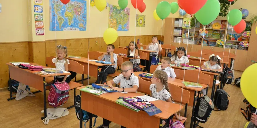 Омбудсменка закликала школи не влаштовувати масові святкування 1 вересня
