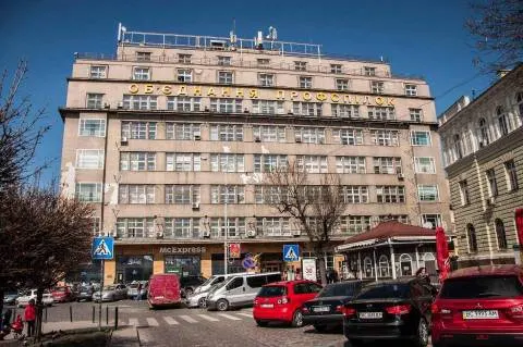 Верховний Суд остаточно повернув Будинок профспілок Львівській облраді