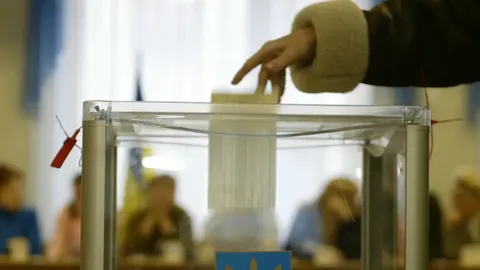 Зеленський: дипломати мають готуватися до виборів у партнерів і протистояти РФ