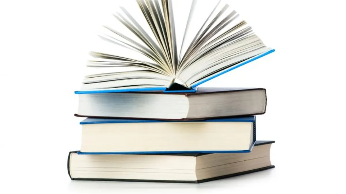 Видавці просять Зеленського скликати РНБО через знищення книжкової галузі