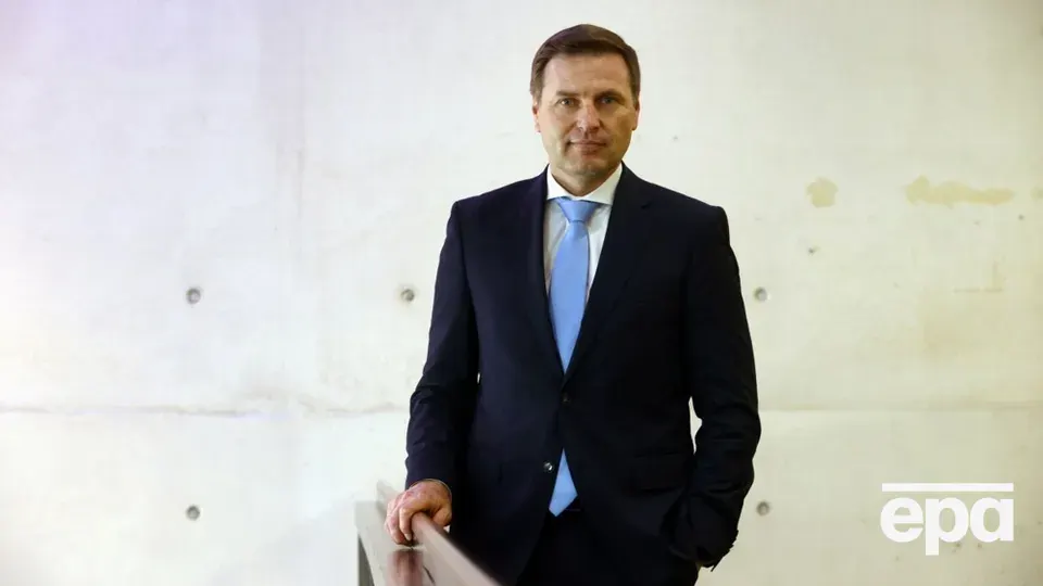 Міністр оборони Естонії йде у відставку через зірвані постачання снарядів для України