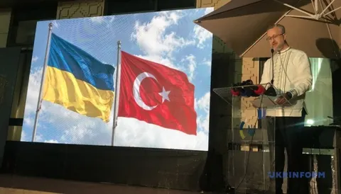 У Анкарі відзначили 35-ту річницю Незалежності України: борщ, Усик і благодійний