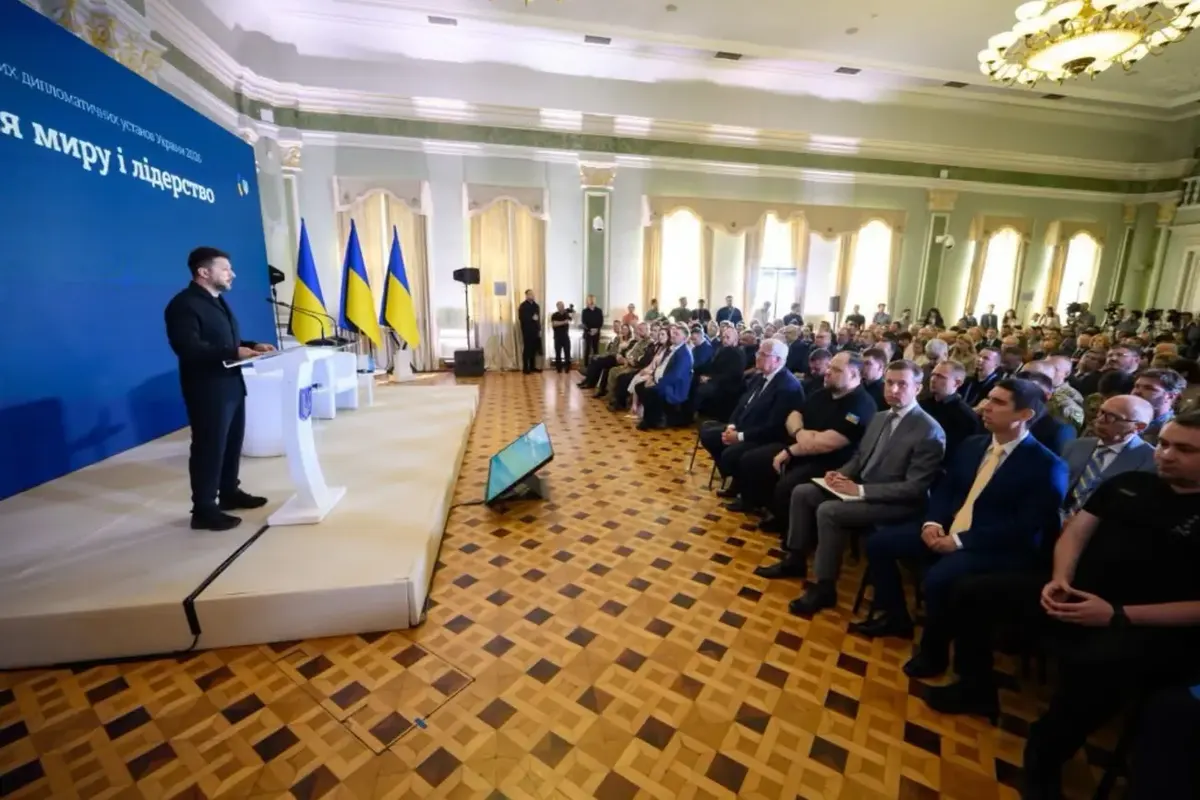 Нарада послів: Україна готується не до миру, а до зими