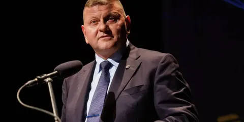 Залужний і Федоров лідирують у рейтингу довіри українців, Зеленський — четвертий