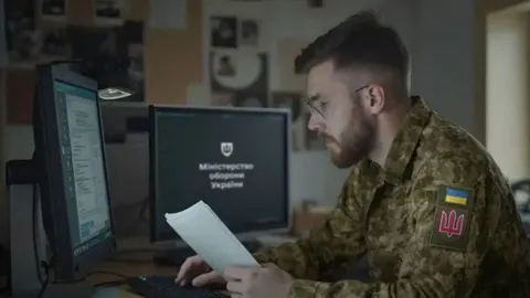 Декларації військових приховають ще на рік після війни: новий законопроєкт
