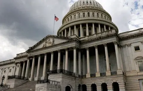 Конгрес США схвалив закон Грема: мита до 100% для покупців російських енергоносі