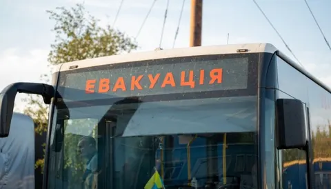 З Синельниківщини вивезли майже 68 тисяч людей: евакуація триває