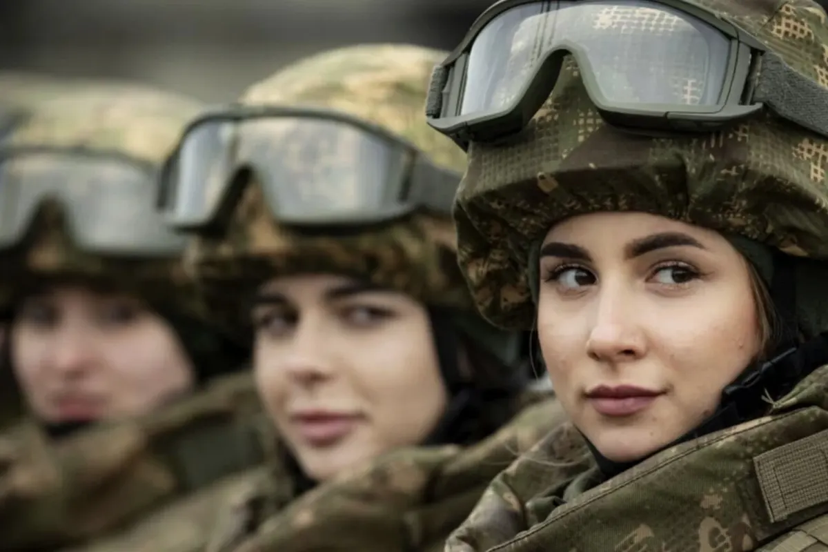 Резніков пояснив, що не закликав мобілізувати жінок найближчим часом