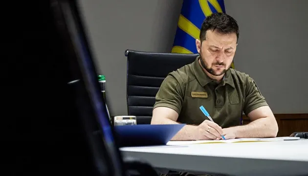 Зеленський підписав закон про Національний пантеон: кого там вшановуватимуть