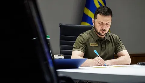 Зеленський підписав закон про Національний пантеон: кого там вшановуватимуть