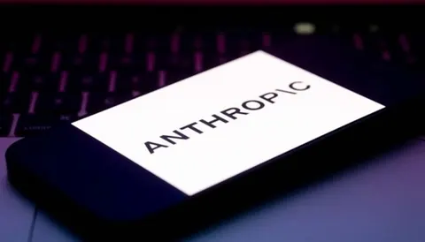 Anthropic: російські хакери використовували ШІ для атак на урядові структури Укр