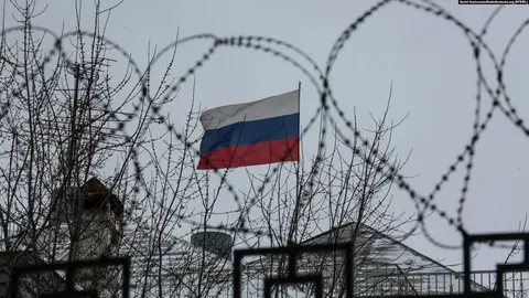 Чому Європа не поспішає віддавати Україні заморожені активи РФ: пояснення експер