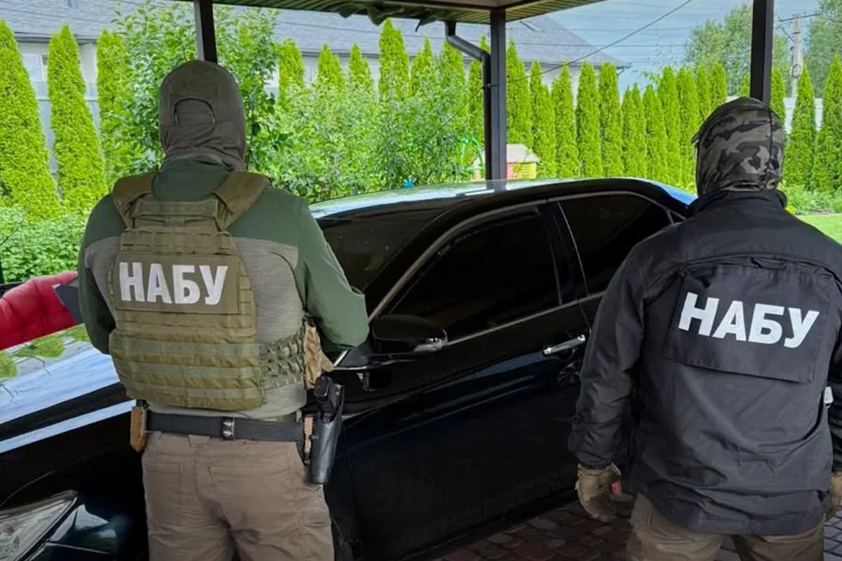 Рейдерство, хакери і сотні мільйонів: нові деталі справи НАБУ щодо ОП