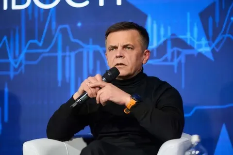 76 днів відпустки за два роки: Сухомлин пояснив, чому йде з Агентства відновленн