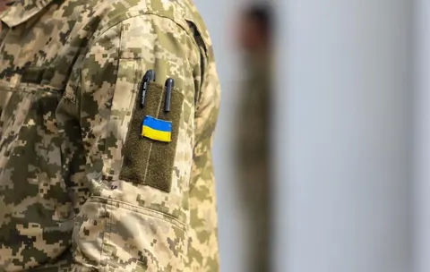 Грошей нема навіть на поточні зарплати військових — депутат