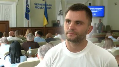 Чернігівські депутати лишили боксера Митрофанова мандата