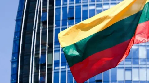 У Литві готуються вкоротити транзит росіян до шести годин