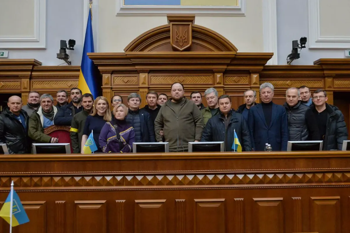 Рада йде на майже місячну паузу: депутати повернуться до зали 13 жовтня