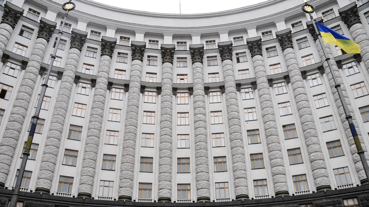 Кабмін хоче на рік засекретити декларації військових та розвідників