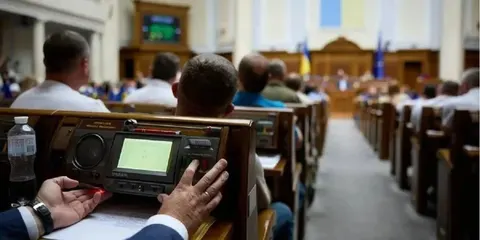 Шабунін: генпрокурор може заблокувати слідство щодо нардепів — це гірше за недот