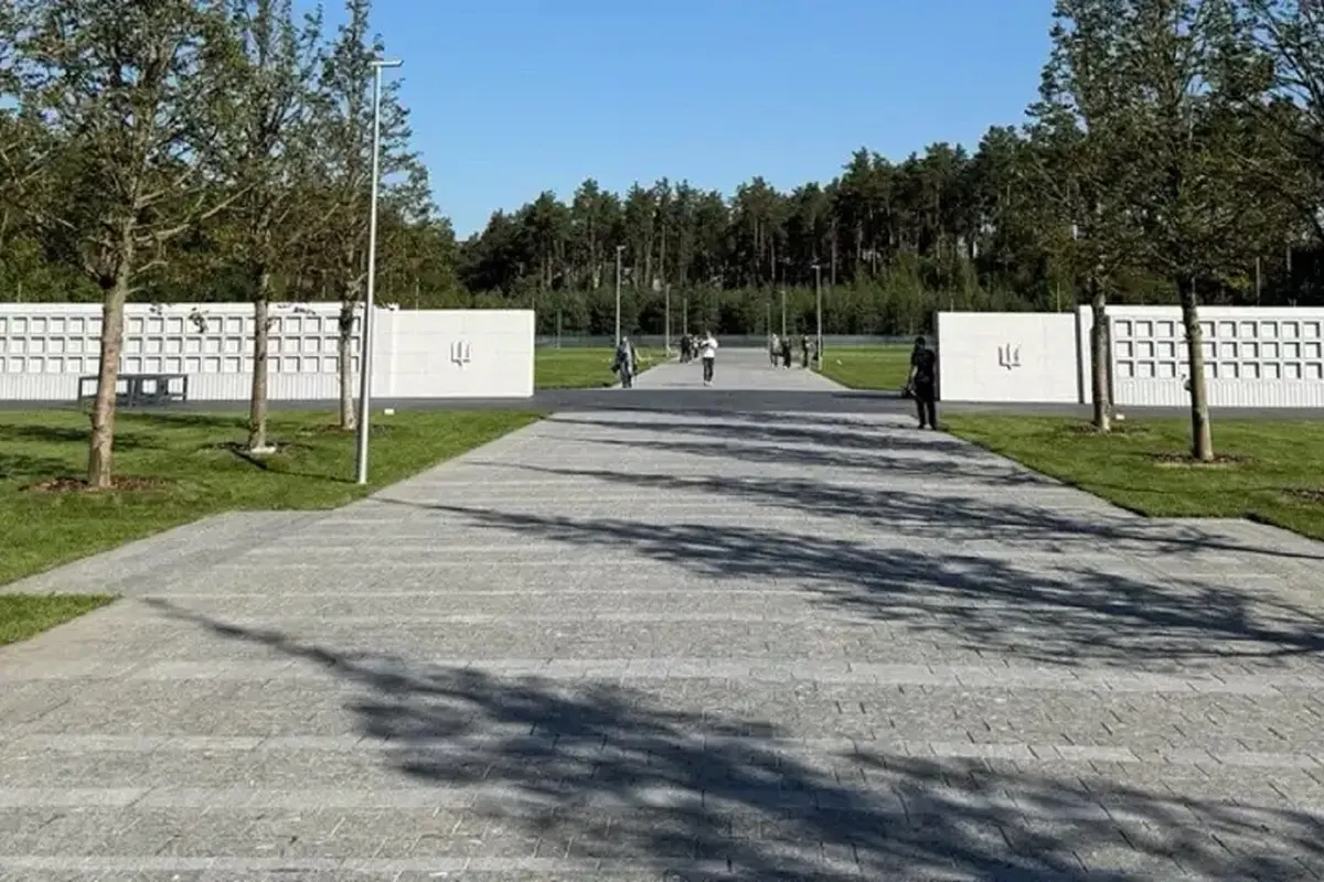 Мінветеранів анонсувало аудит військового меморіального кладовища