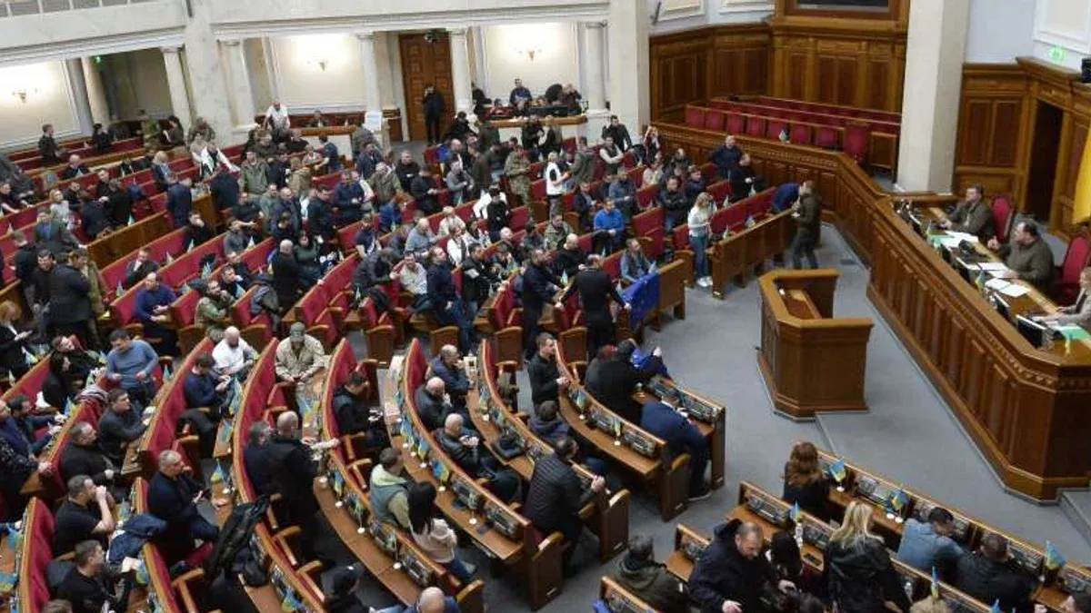 Рада готується голосувати телефоном: що відомо про новий формат