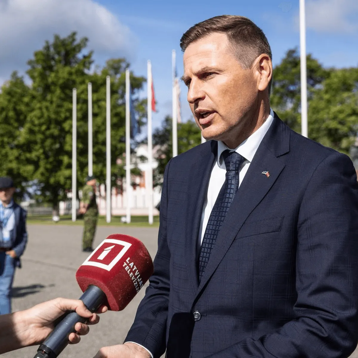 Міністр оборони Естонії йде у відставку через скандал із закупівлею снарядів для України