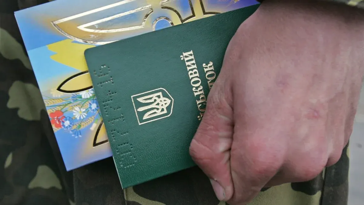 Консульства без ВОД не обслуговуватимуть: нові правила для чоловіків за кордоном
