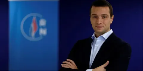 Франція хоче свою «мінеральну угоду» з Україною: заява соратника Ле Пен