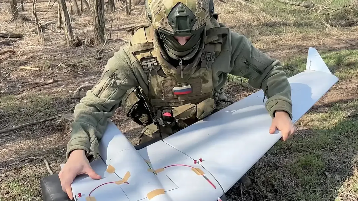 Дрони РФ змусили Молдову закрити небо: літак Зеленського затримали на виліт до Осло