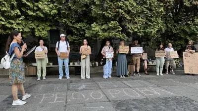 В Ужгороді 21-й день поспіль вимагають повернути Федорова на посаду міністра оборони
