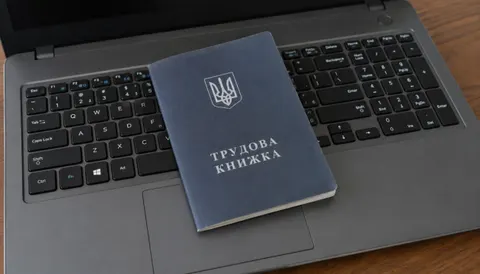 Новий закон: стаж зарахують навіть якщо роботодавець не платив внески
