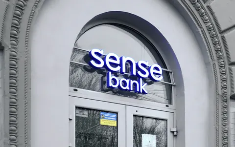 Уряд відсторонив керівництво Сенс Банку через корупційний скандал