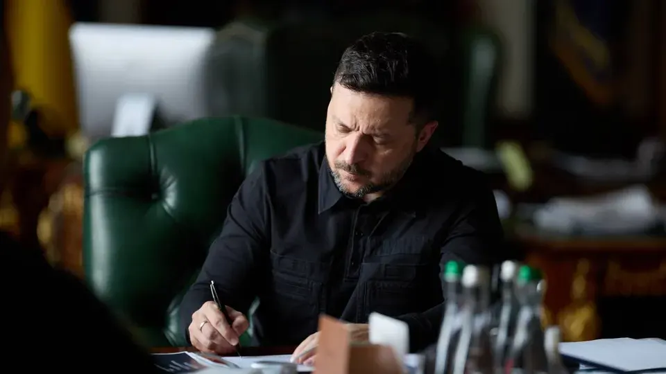 Зеленський вніс у Раду законопроєкти про покарання за шахрайські колцентри