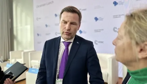Міністр оборони Естонії йде у відставку через скандал зі снарядами для України